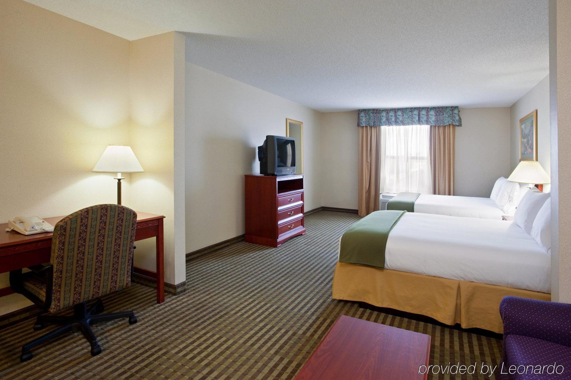 Holiday Inn Express Hotel & Suites Circleville By Ihg Exteriör bild