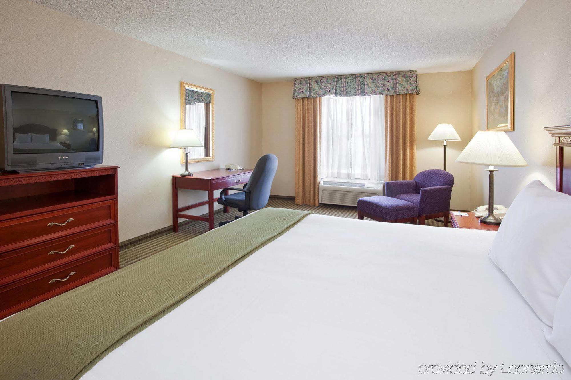 Holiday Inn Express Hotel & Suites Circleville By Ihg Exteriör bild