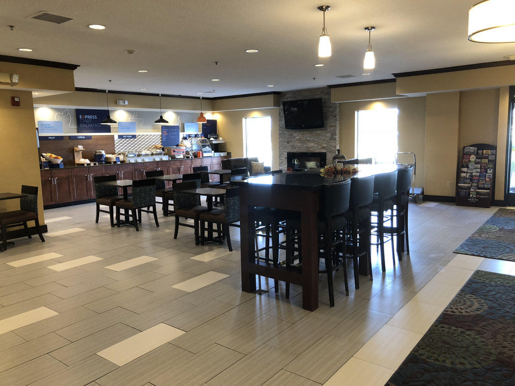 Holiday Inn Express Hotel & Suites Circleville By Ihg Exteriör bild